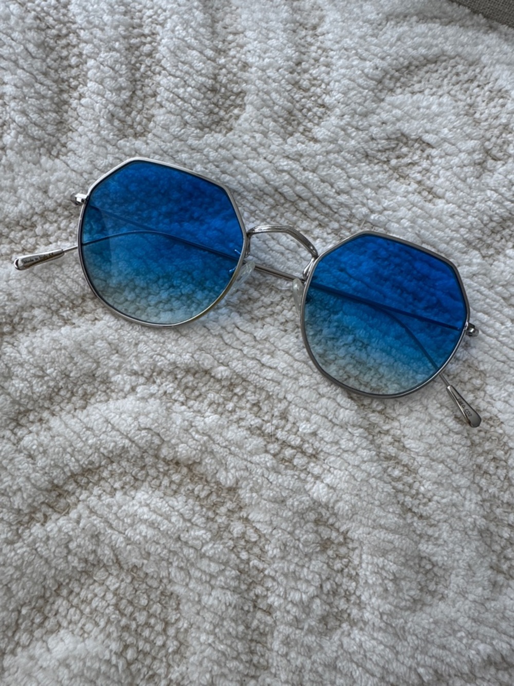 Hexagonal Blue Gradient Sunglasses - Silver Frame